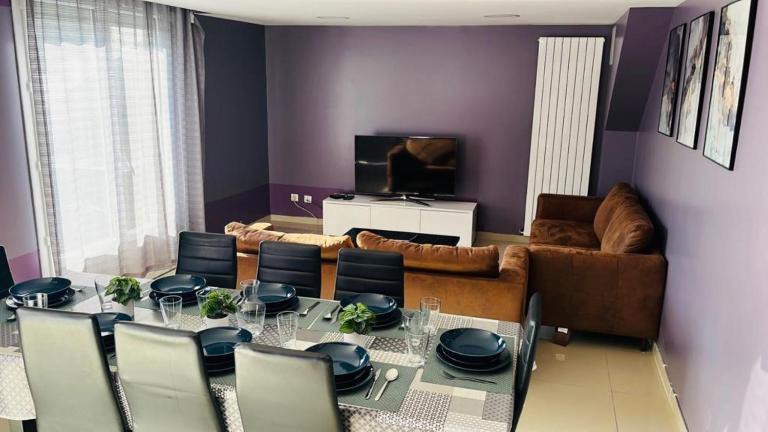 100m2 2 chambres 8 personnes - Grand parking et terrasse privée - Proche CDG-Parc expositions-Paris-Astérix-Disney - B&B Villepinte