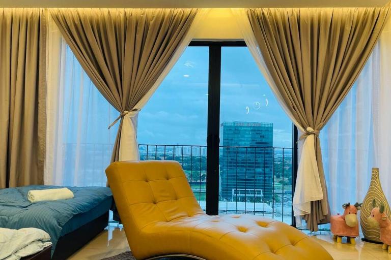 D'puncak Trefoil Setia Alam - B&B Setia Alam