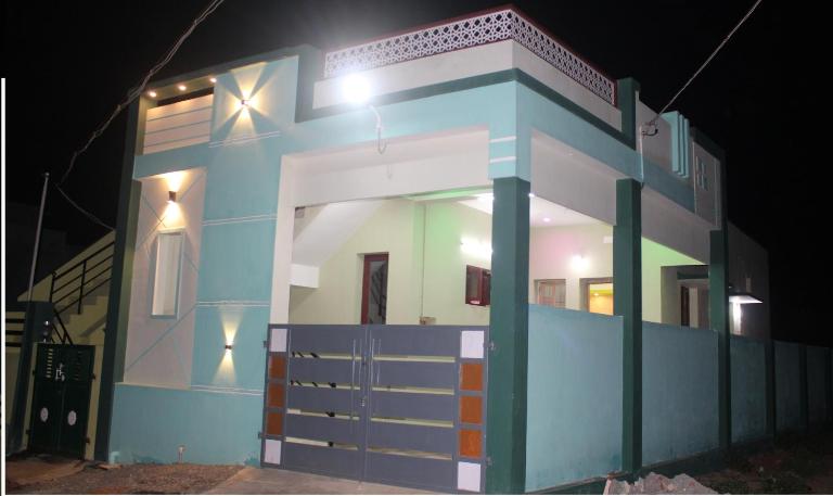 Casa De Vacation - Bed and Breakfast Tiruchchendur