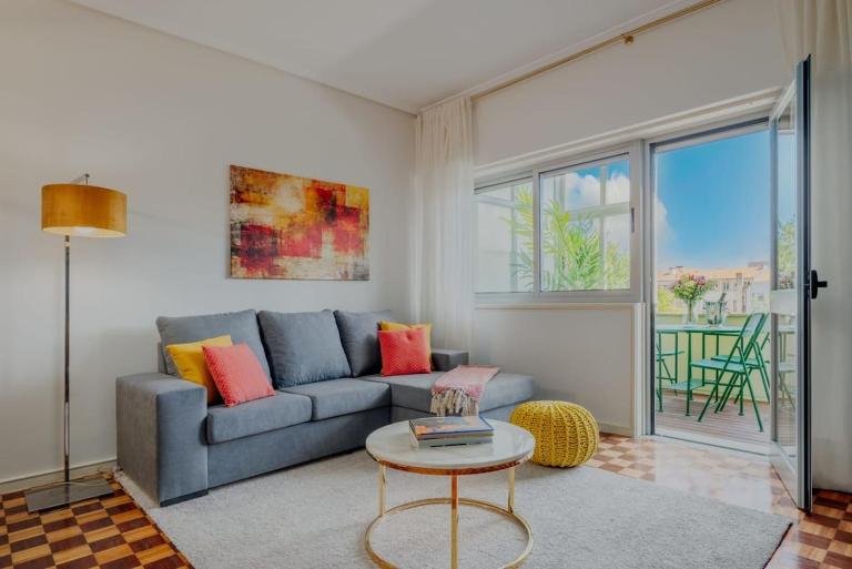Sunny and Spacious House, 4BD 3Bath Downtown Porto - B&B Oporto
