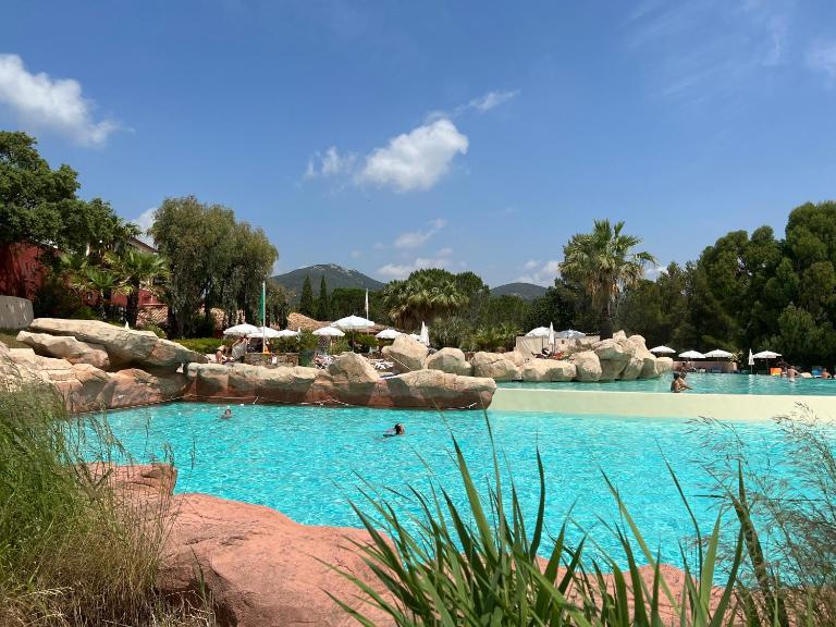 AZUR APPARTEMENT (SEA VIEW) LES RESTANQUES DE ST-TROPEZ1131 - Bed and Breakfast Grimaud