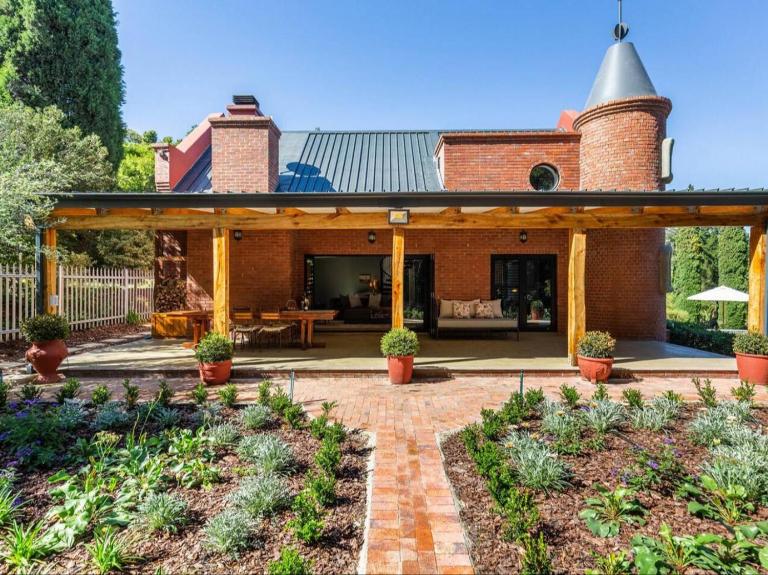 Devon Castle Forest Lodge - B&B Stellenbosch
