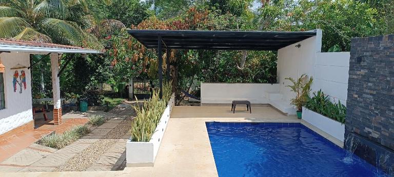 Villa Clara Casa Campestre, Piscina, Naturaleza, Paseo de Río - B&B Melgar