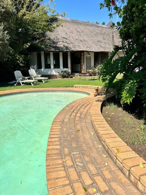 SHONALANGA - Secured cottage in equestrian estate - LOADSHEDDING FREE! - B&B Midrand