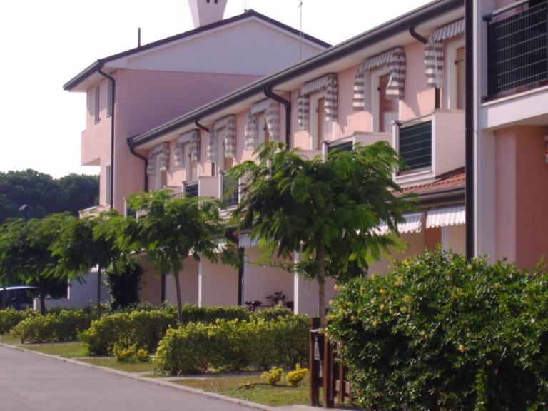 Villetta a schiera Salina con giardino privato e portico - Chambres d'hôtes Rosolina Mare