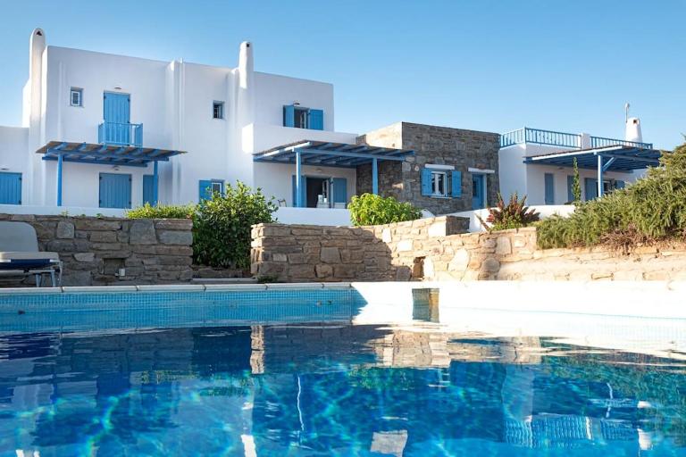Pergola Paros Cycladic House by the Sea+Pool - B&B Naoussa