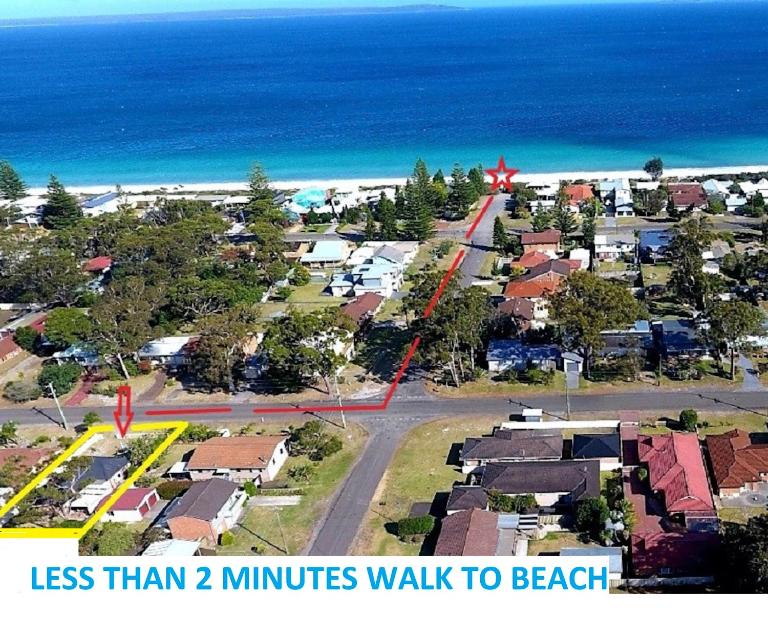 Sandy Toes Beach House Jervis Bay - 2min to Beach - B&B Callala Beach
