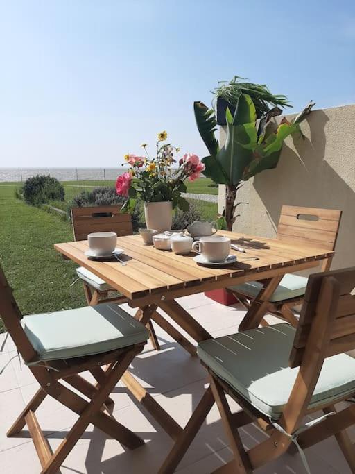 Studio-terrasse 3* bord de mer Châtelaillon plage - B&B Châtelaillon-Plage