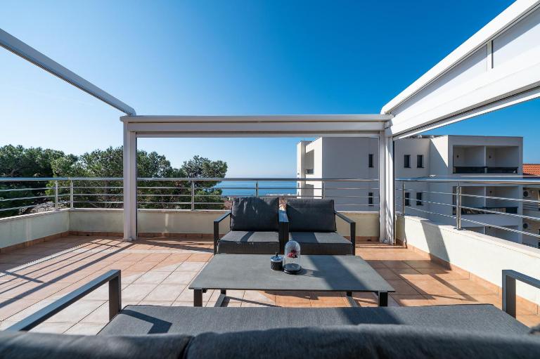 Penthouse Apartment Villa Danijela with Jacuzzi - Chambres d'hôtes Makarska
