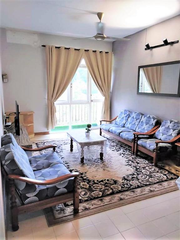 5-MINS WALK TO BEACH WITH POOL, Batu Ferringhi - Ferienwohnung Batu Feringgi