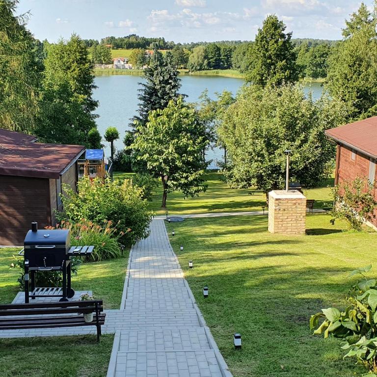 Na Radosnej domki nad jeziorem - B&B Mołdzie