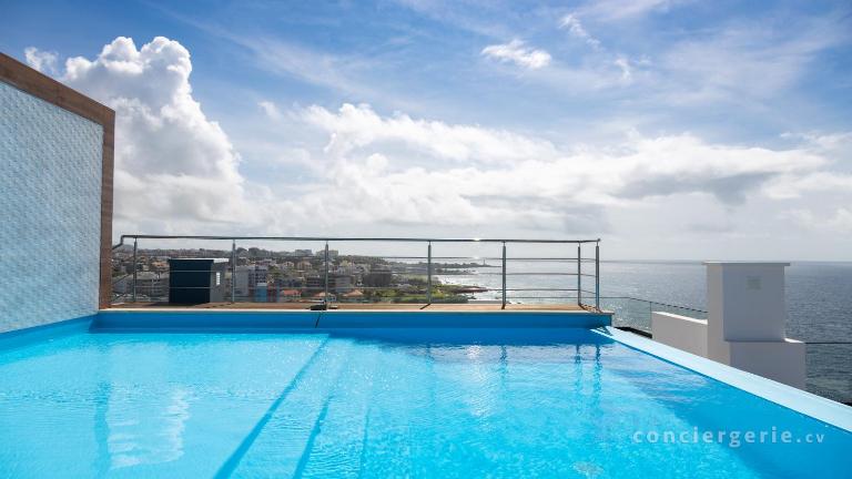 3 bdr aprt, stunning seaview, rooftop pool - LCGR - Bed and Breakfast Praia