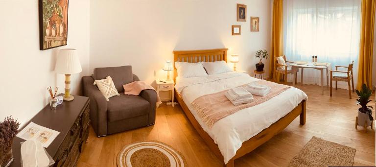 Warm and cozy studio flat near Straja - B&B Uricani