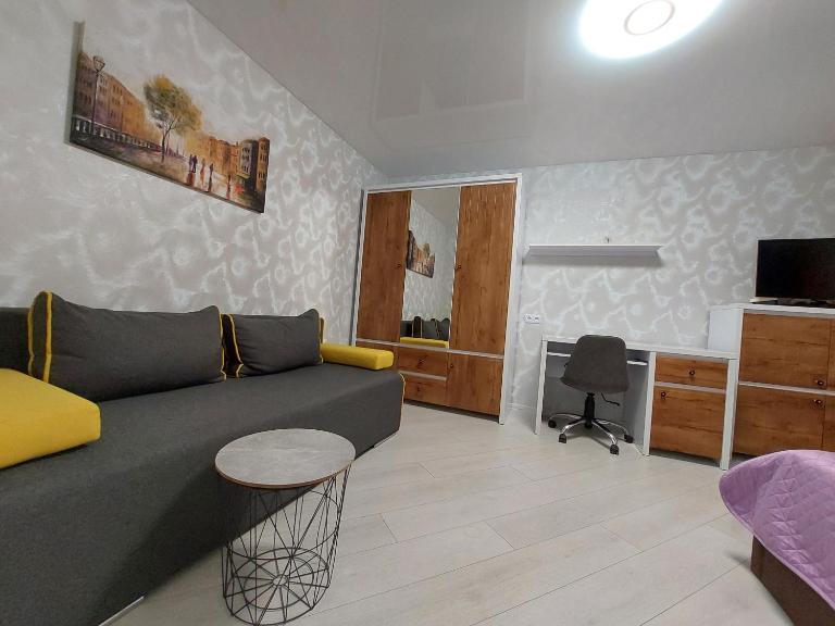 Стильні апартаменти Кравчука 10 LutskDoba - B&B Lutsk