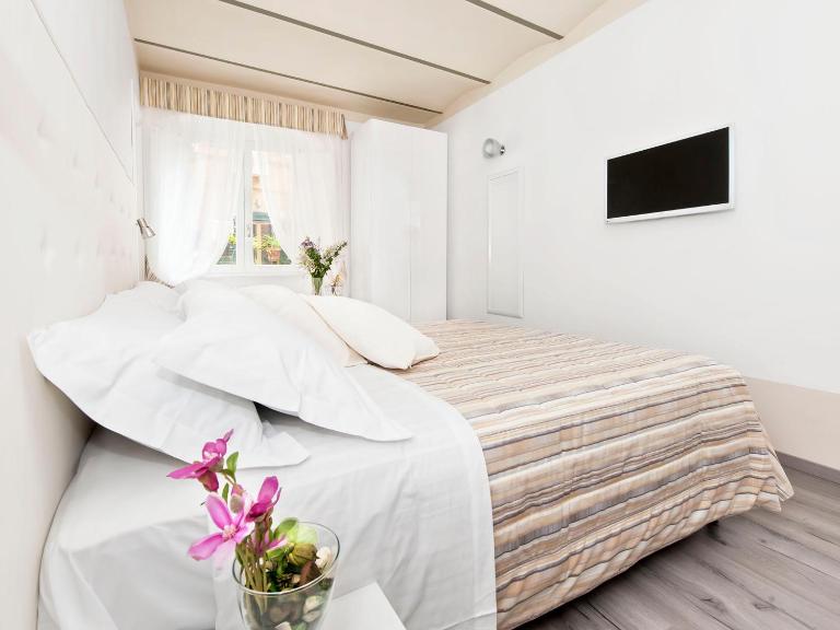 White Rooms Colosseo - B&B Rome