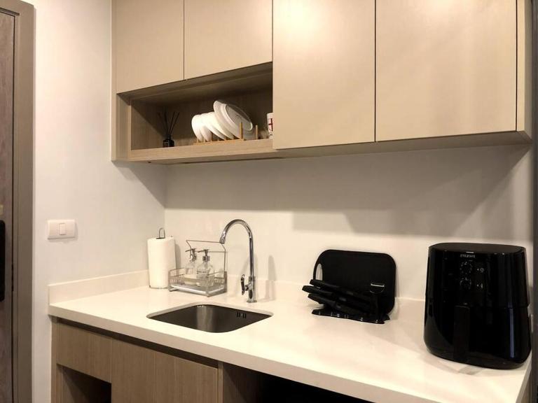 NEST Sukhumvit71 BTS - Pool, Fitness, Parking, Wifi - Bed and Breakfast Bangkok