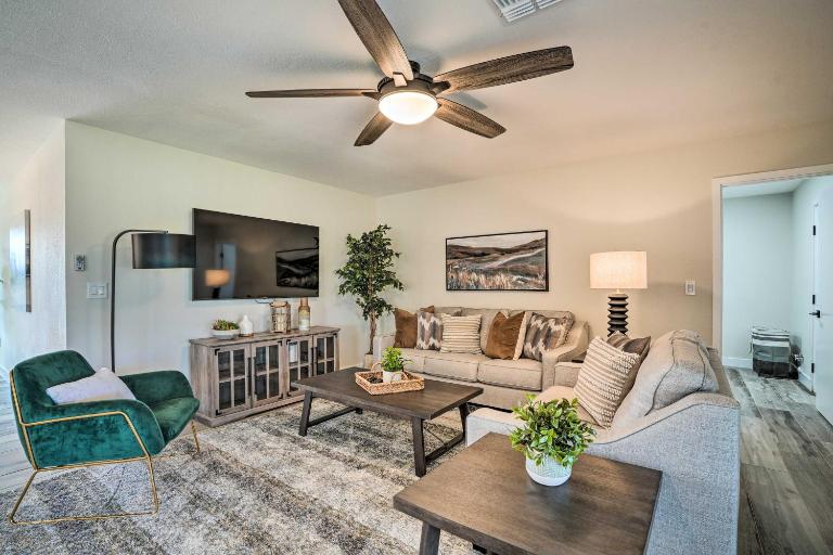 Golfer's Haven! Gem w/ Patio & Grill in Sun City - Bed and Breakfast Sun City