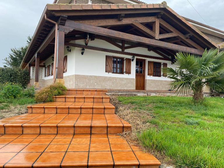 Estudios en Loredo - B&B Lloreda