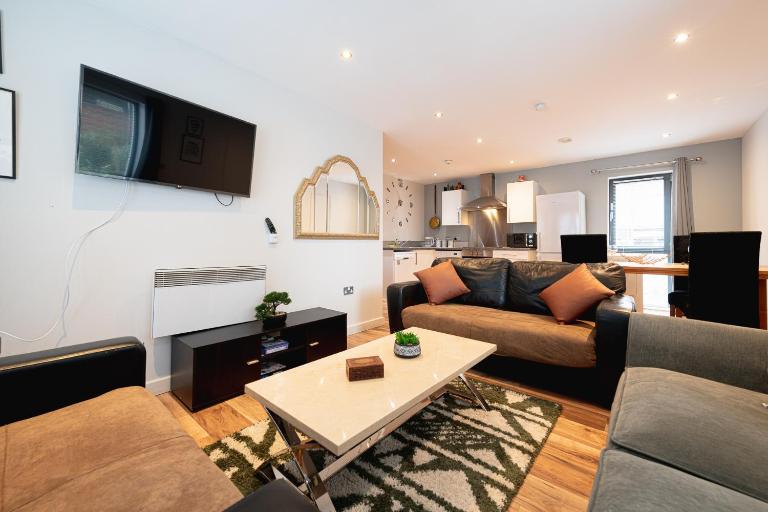 Sidemersey Livings -2BR Central, step-free, ground floor, nearby parking - Chambres d'hôtes Liverpool