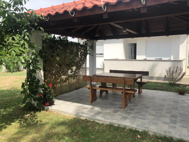 Holiday Home Višnja - Bed and Breakfast Nin