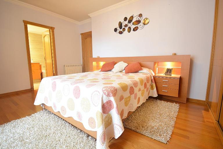 Maravilloso piso con parking en Plaza de Galicia - B&B Vilagarcía de Arousa