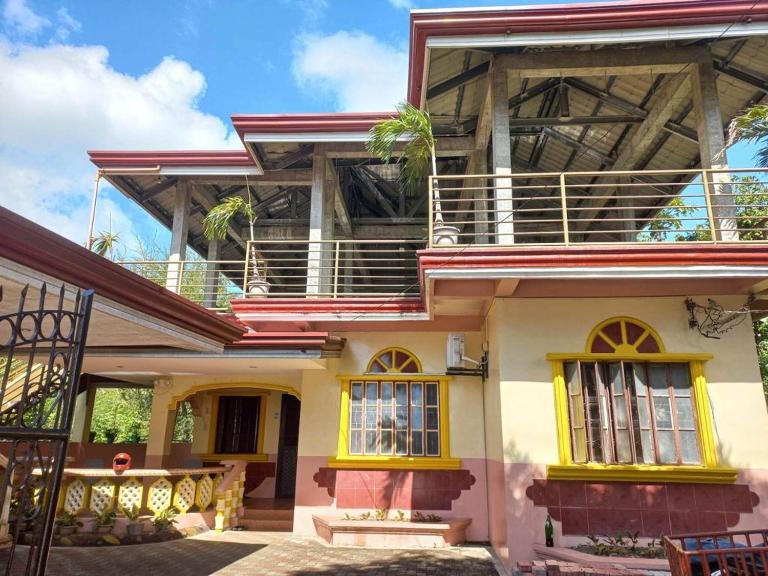 CABRERA GUEST HOUSE exGREEN BAMBOO GUIMARAS - Chambres d'hôtes Nueva Valencia