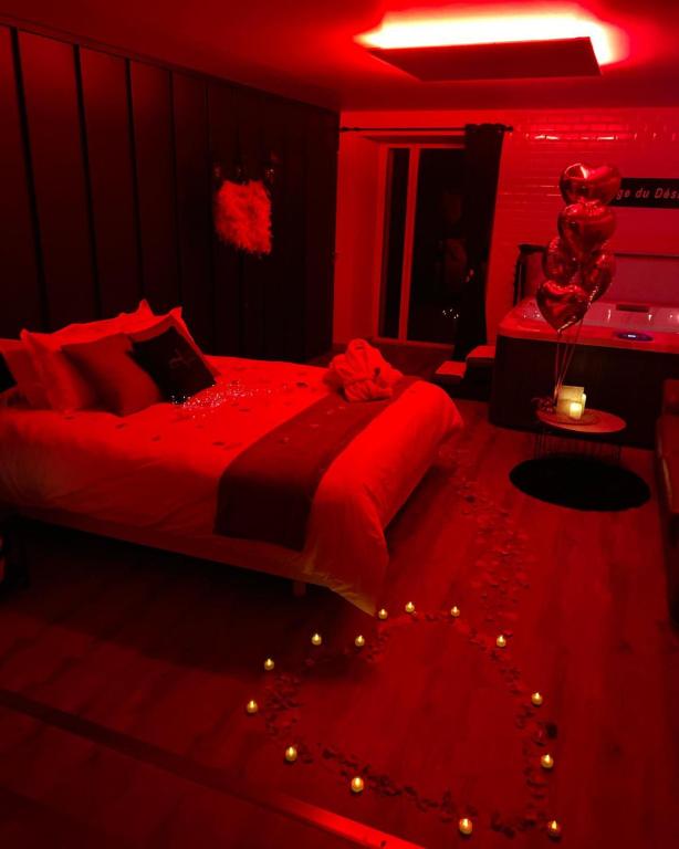 L'Evasion chambre MONTMARTRE avec Jacuzzi privatif - Chambres d'hôtes Prinquiau