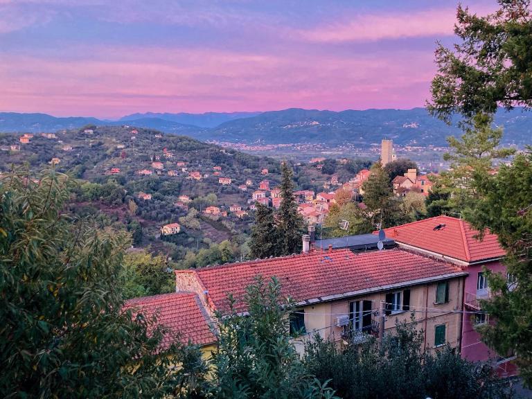 La Casa Rossa Arcola Con Vista - B&B Arcola