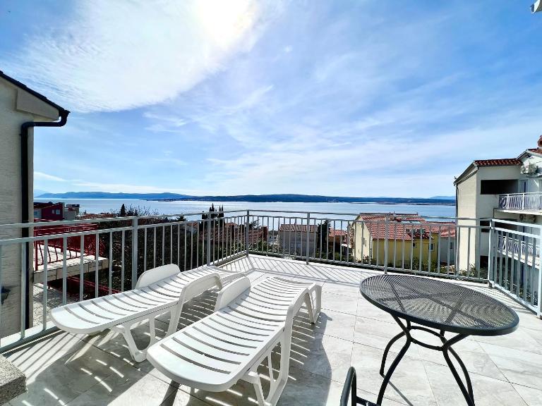 Apartments Azoa - B&B Dramalj
