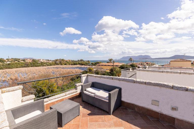 Vista Mare Apartment 5 - B&B Olbia
