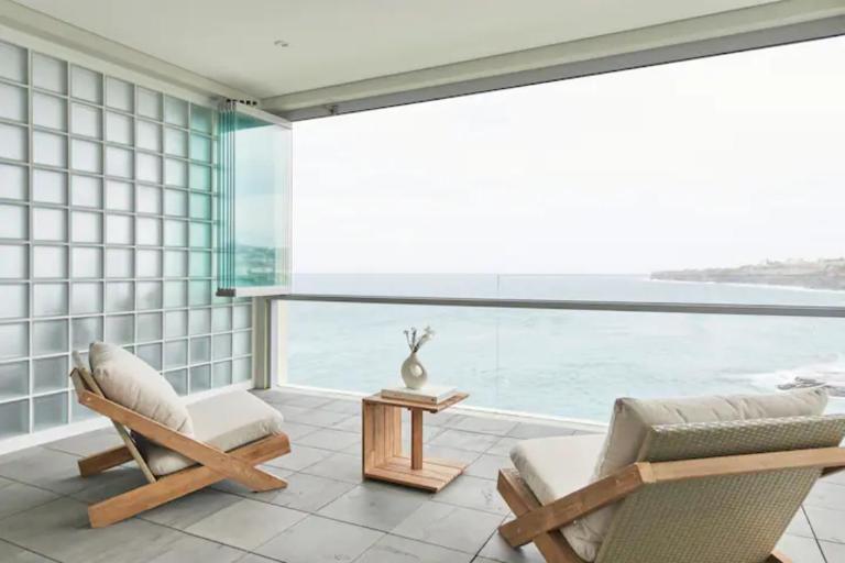Tamarama Oceanfront Apartment - Best View in Sydney - B&B Sydney
