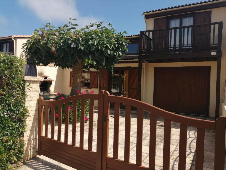 Belle Maison climatisée 4 pièces 7 couchages- residence Portes du soleil , wifi, piscines payantes, LRPDSE7 PORTIRAGNES PLAGE - B&B Portiragnes