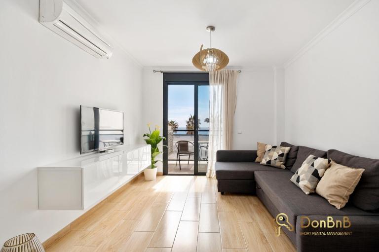 Cozy apartment with sea view and private parking in Fuengirola - B&B Fuengirola