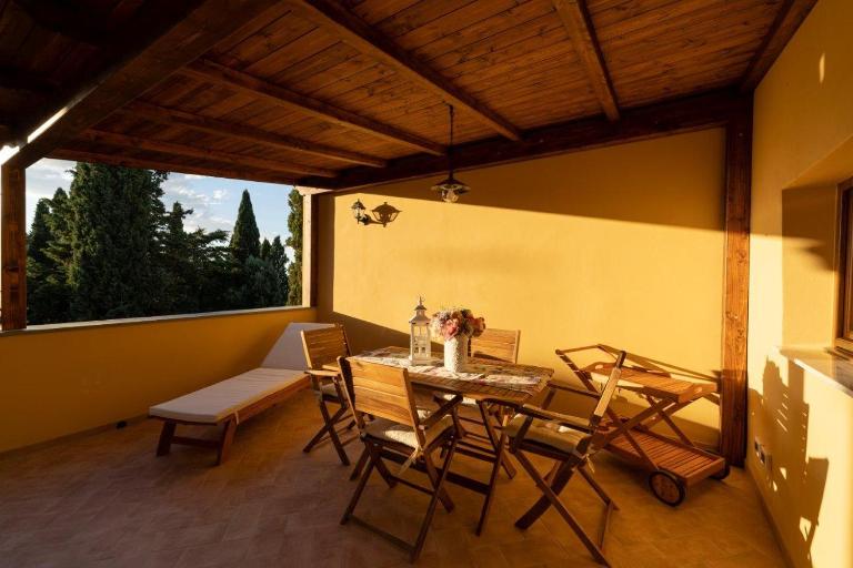 Lajatico Rentals - Terrazza sul Tramonto del Silenzio - B&B Lajatico