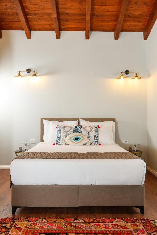 Blerina Farm House - Bed and Breakfast Laknas
