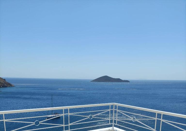 Infinity Blue Suite - B&B Pentéli