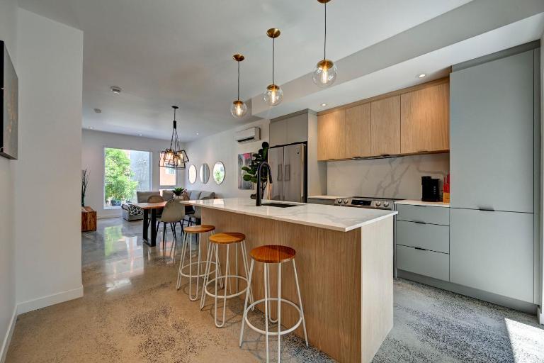 Amazing 1Bedroom Great Location presented by TripMontreal - Chambres d'hôtes Montréal
