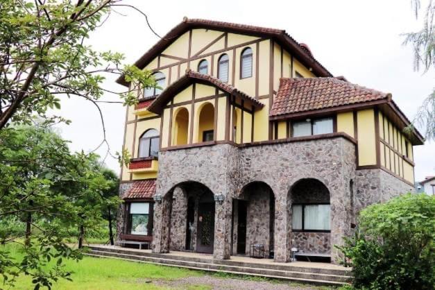 田園城堡包棟民宿 - Bed and Breakfast Longmujing