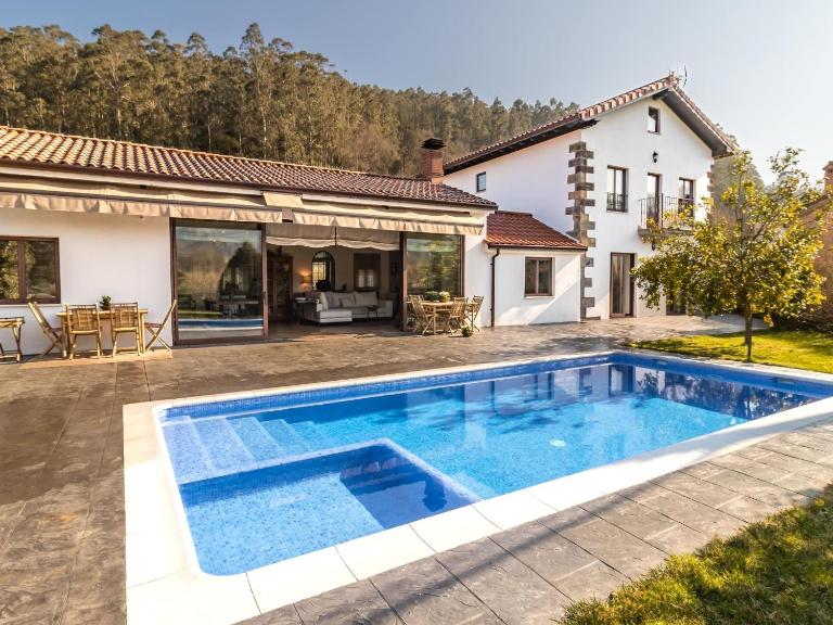 Impresionante villa entre mar y montaña - B&B La Cavada