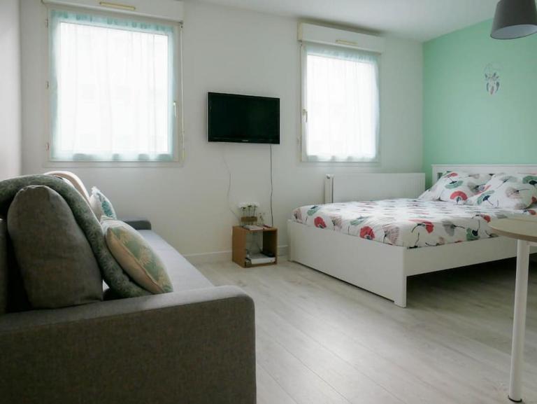 Studio Emplacement Idéal - Disney à Paris - - B&B Bussy-Saint-Georges