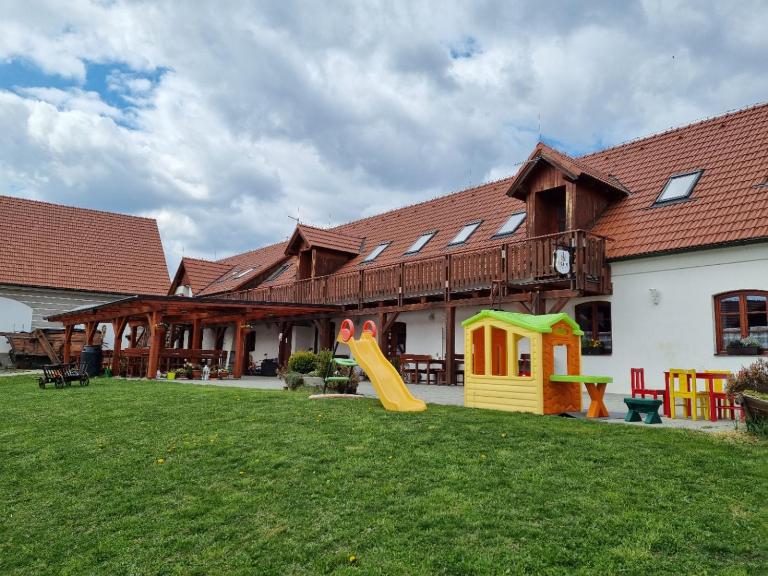 Penzion U Farmáře - Ferienwohnung Chotoviny