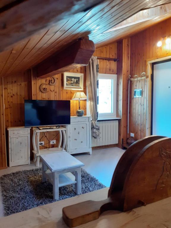 Graziosa mansarda rustica - CIR VDA 0038 - Chambres d'hôtes Aoste