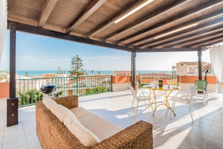 Artemide: Mansarda Vista Mare - Chambres d'hôtes Marina di Ragusa