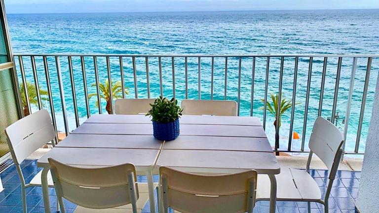 New BORODIN FAMILY AB - B&B Lloret de Mar