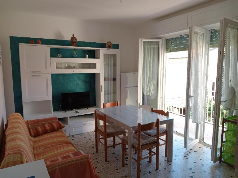 Brezza Marina a 30 mt dalla spiaggia - Bed and Breakfast Marina di Castagneto Carducci