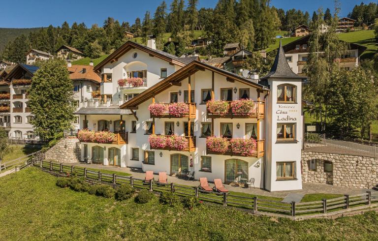Residence Cesa Ladina - Chambres d'hôtes Ortisei
