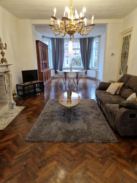 Gîte de charme dans une maison bourgeoise - Ferienwohnung Frameries
