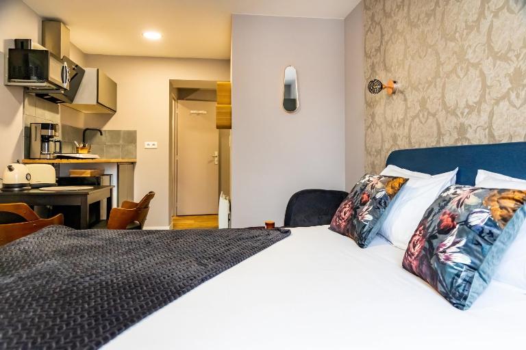 Escapade Place 11 - N2 Studio - Dinan centre - B&B Dinan