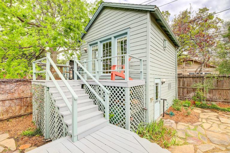 Pet-Friendly Garden Studio in Woodland Heights! - B&B Houston