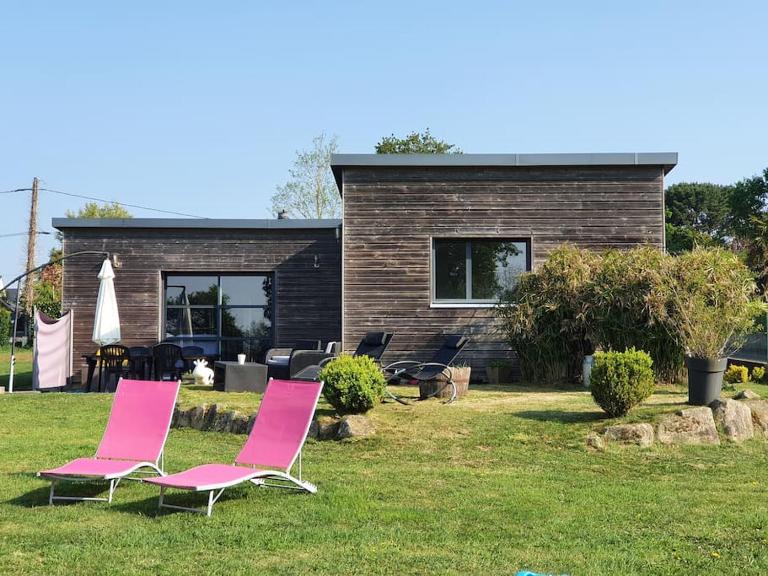 Le paradis des enfants et sa maison en bois - Bed and Breakfast Combrit